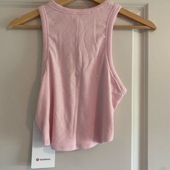 Lululemon Hold Tight Cropped Tank Top Size 8 Flush Pink NWT - Picture 4 of 5